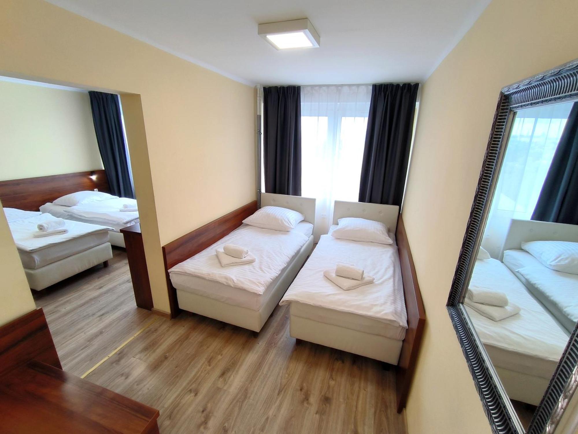 Hotel Sill Kielce Bagian luar foto