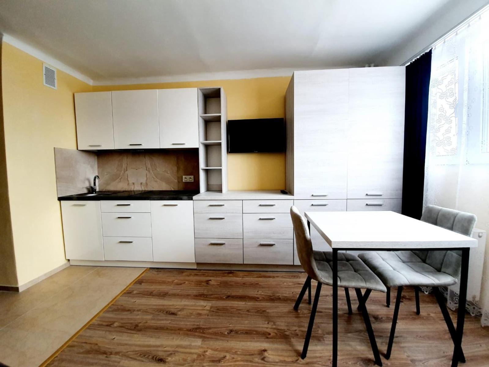 Hotel Sill Kielce Bagian luar foto