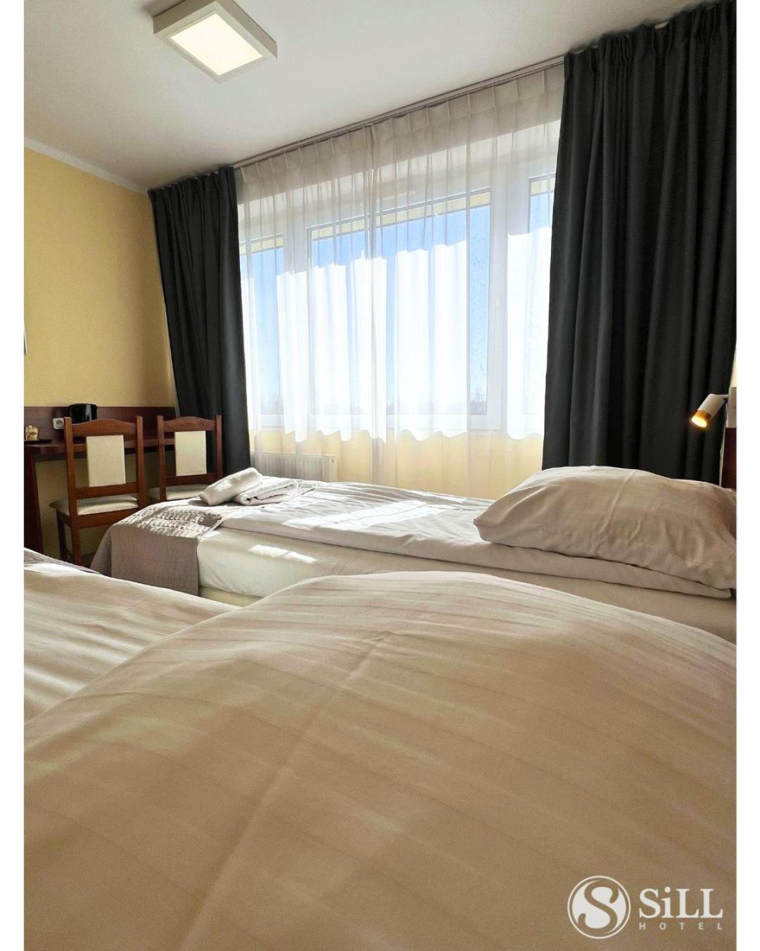 Hotel Sill Kielce Bagian luar foto