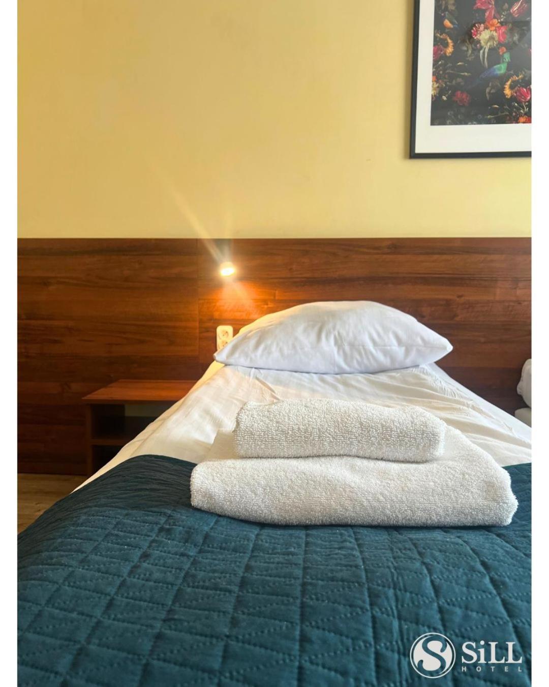 Hotel Sill Kielce Bagian luar foto