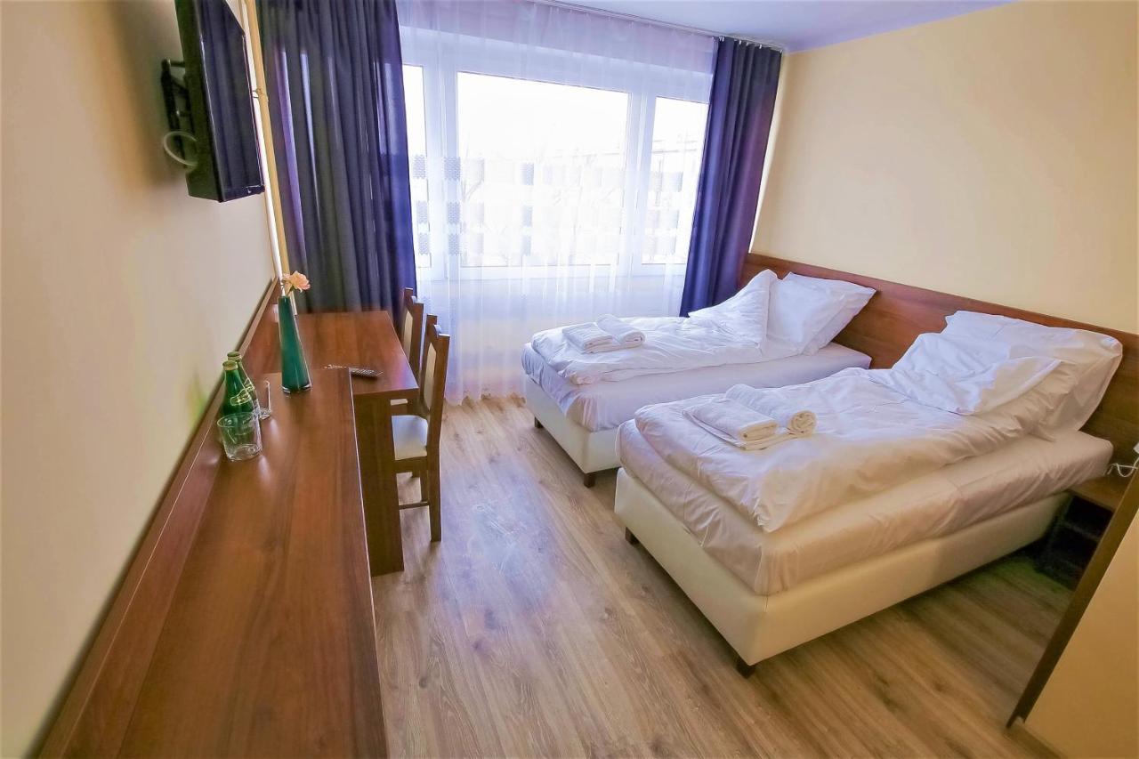 Hotel Sill Kielce Bagian luar foto